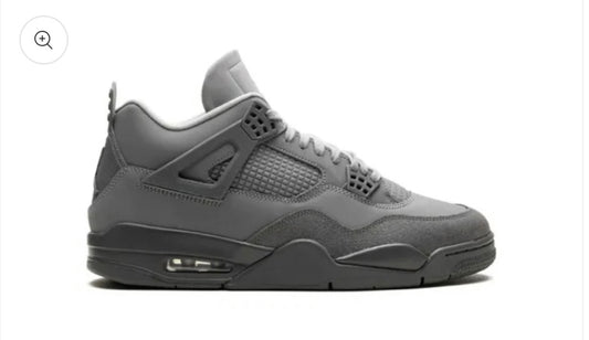 Jordan Retro 4 Sneakers